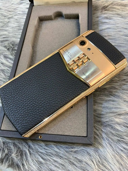 هاتف Vertu Aster P Jade Black Diamond Red Gold Edition المحمول (طلب مسبق)
