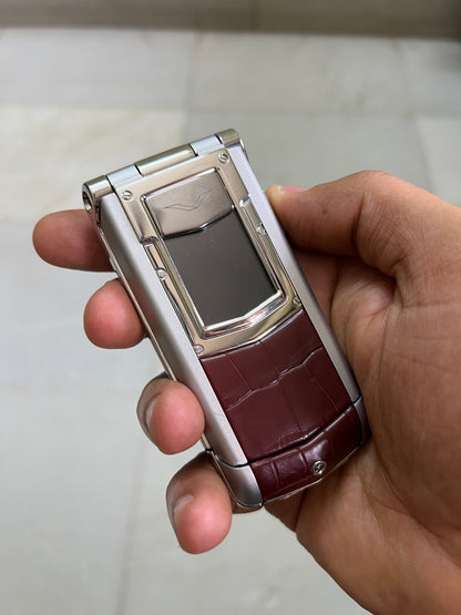 Vertu Constellation Ayxta Maroon Brown Alligator Flip Keypad Mobile