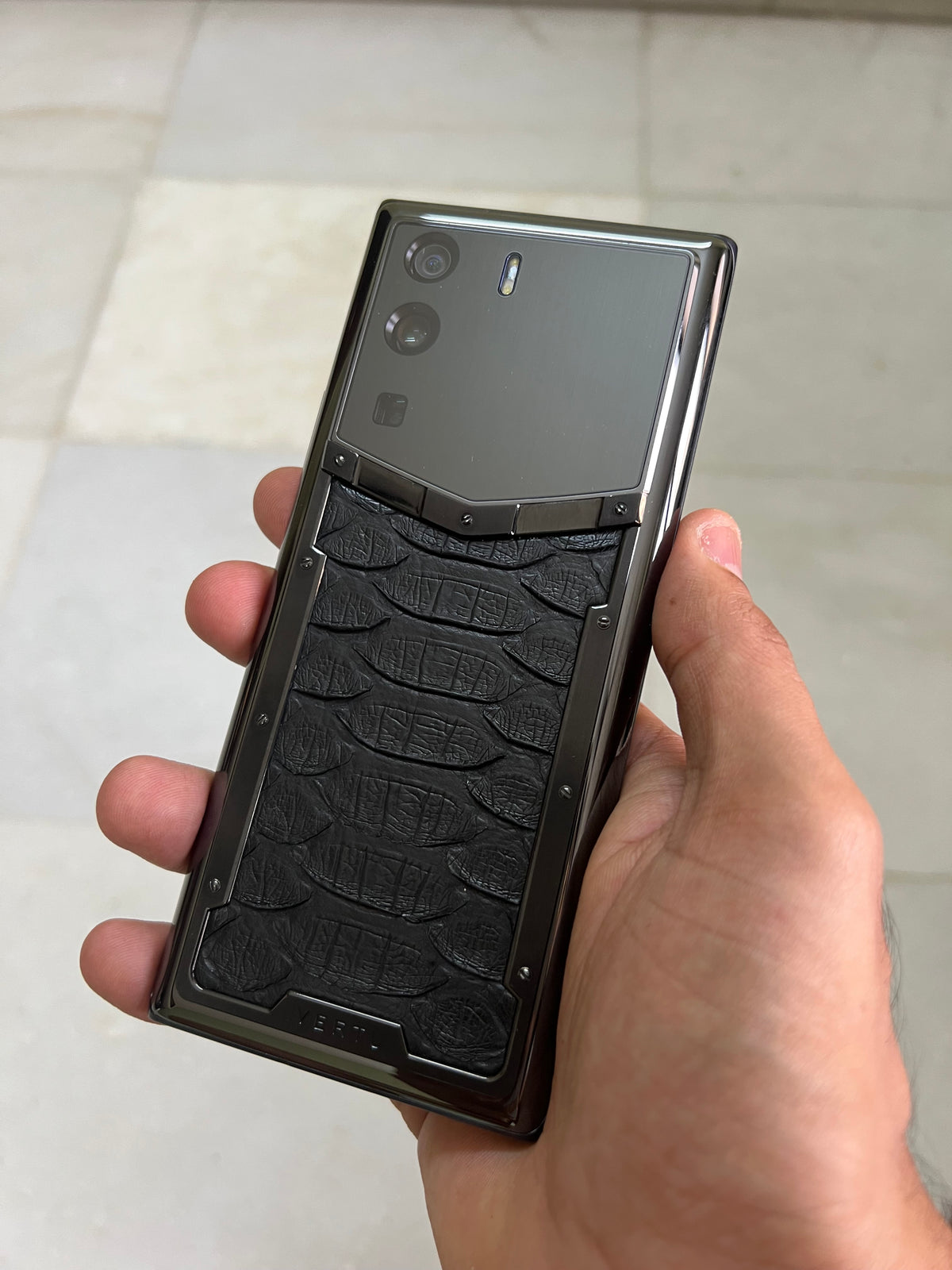 VERTU METAVERTU CURVE Python Skin Web3 5G Smartphone – Fortune Serpent Edition (Black, 512GB)