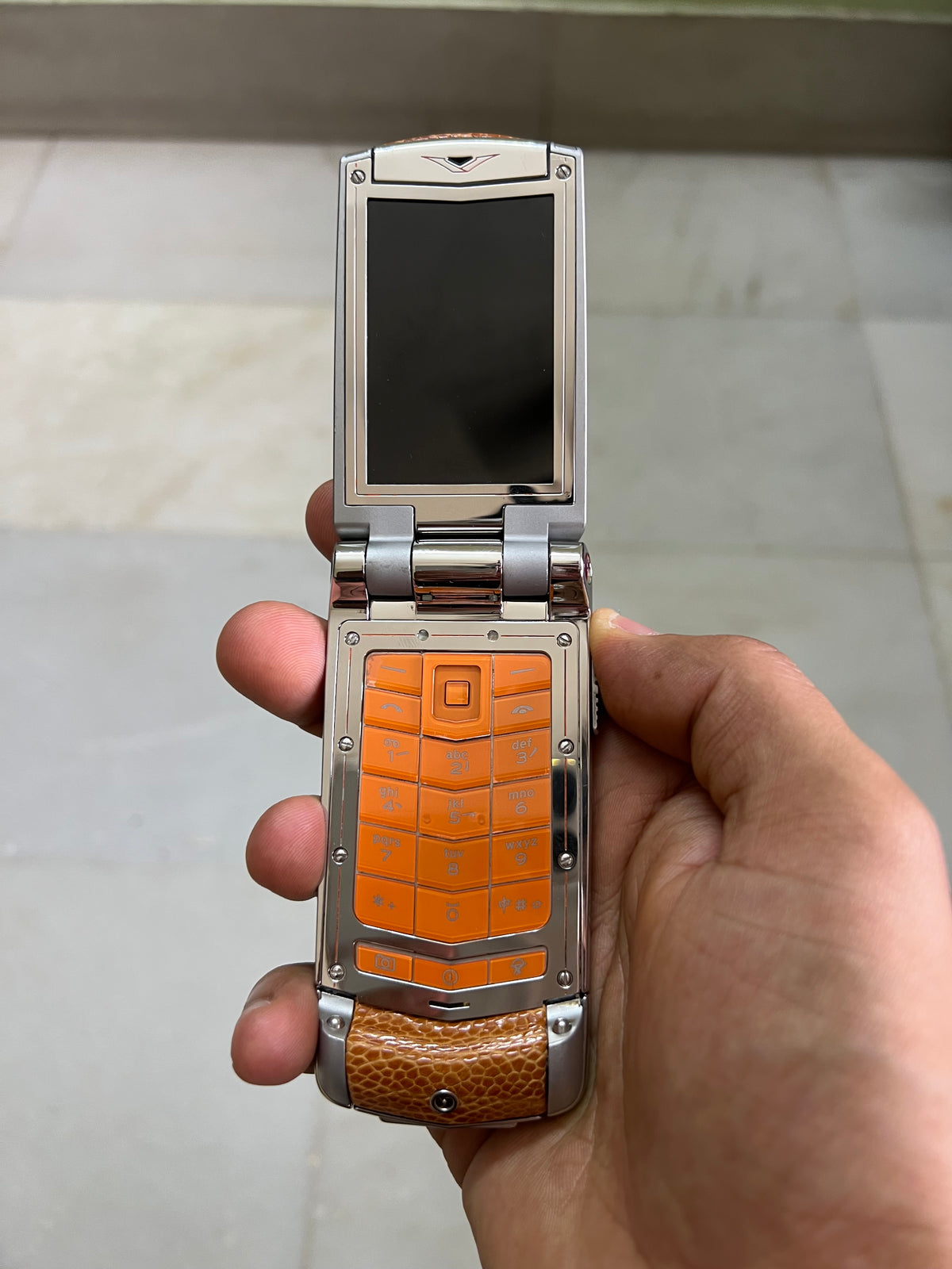 Vertu Constellation Ayxta Orange Keypad Mobile