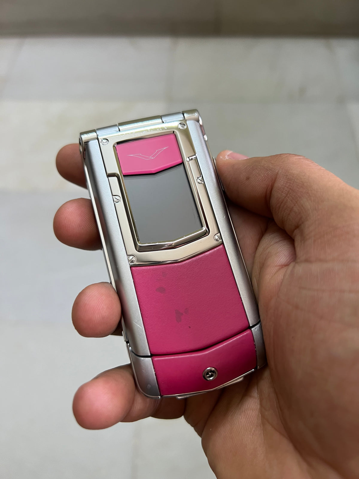 Vertu Constellation Ayxta Pink Keypad Handset