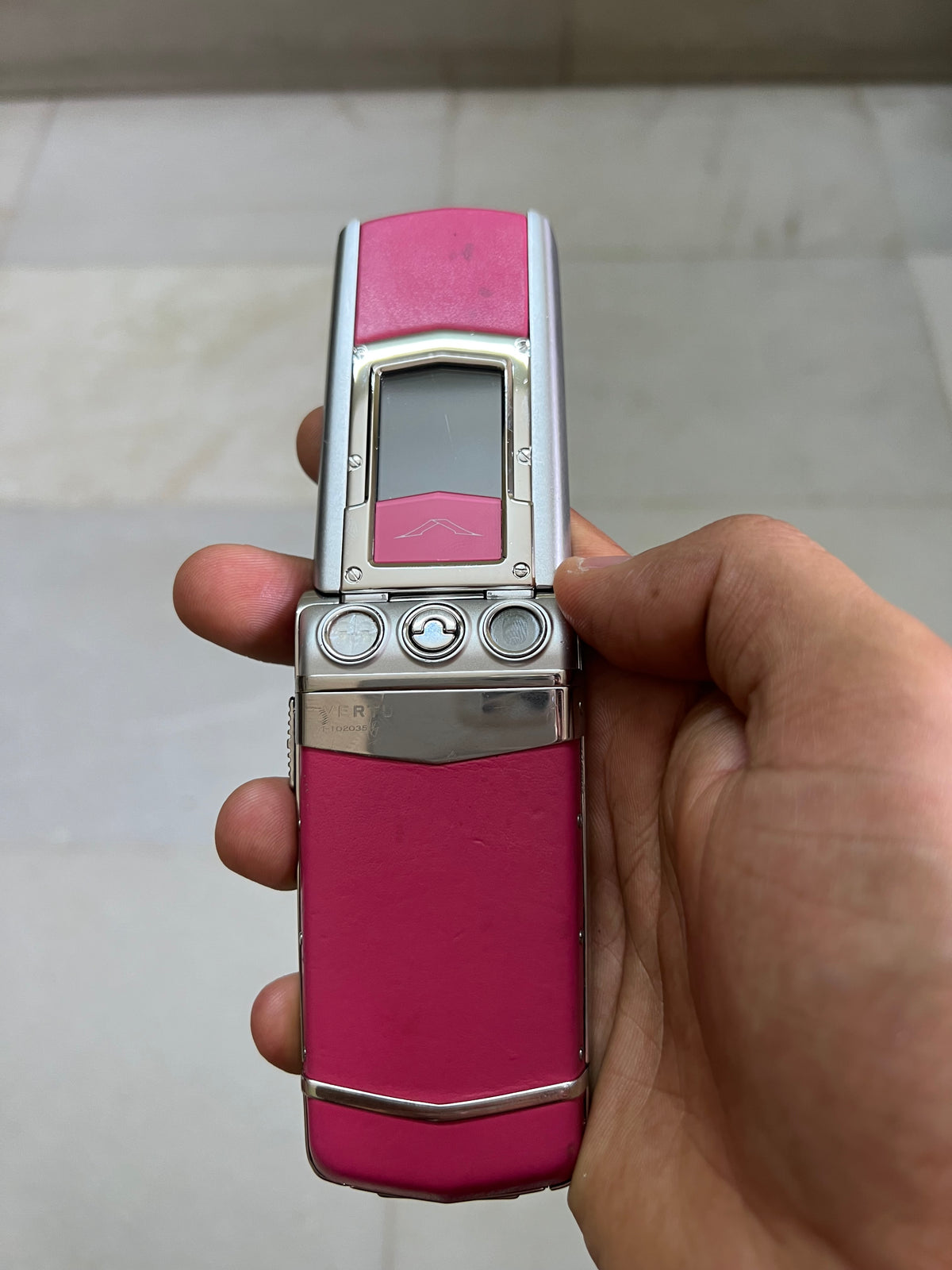 Vertu Constellation Ayxta Pink Keypad Handset