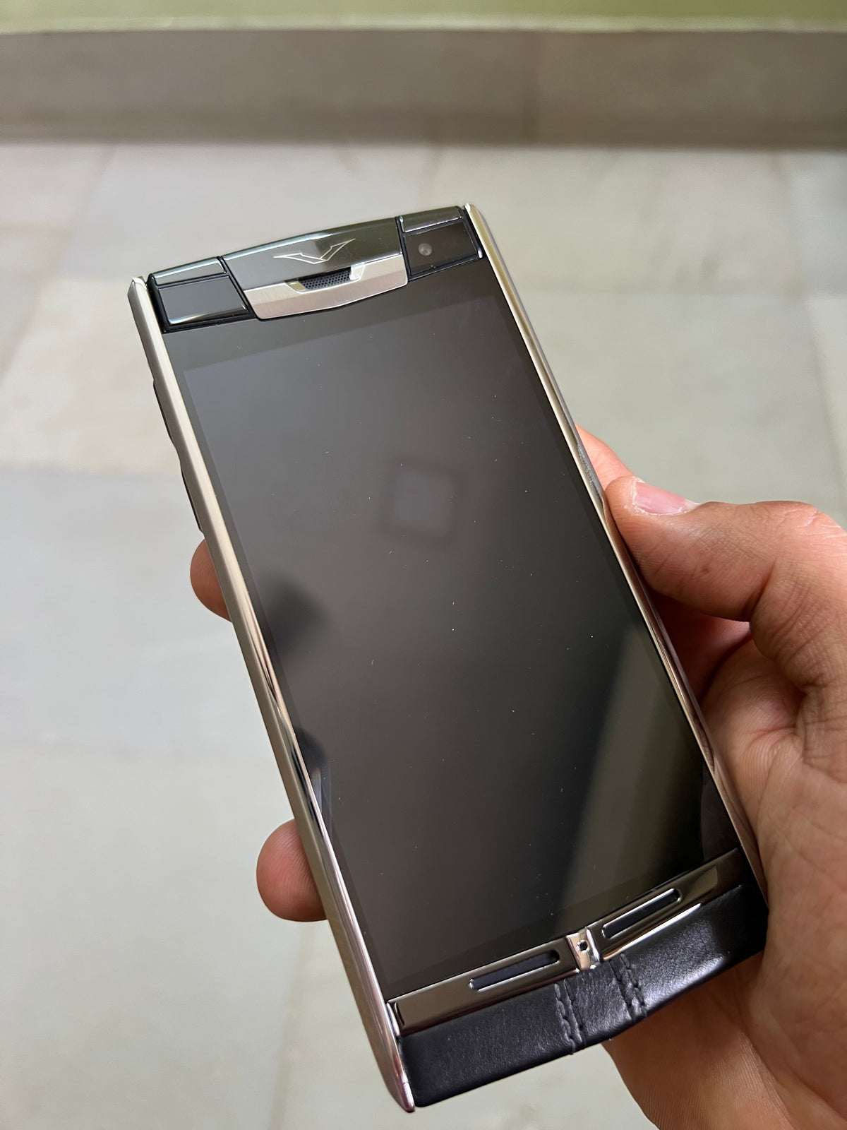 Vertu Signature Touch Black Leather Android Mobile