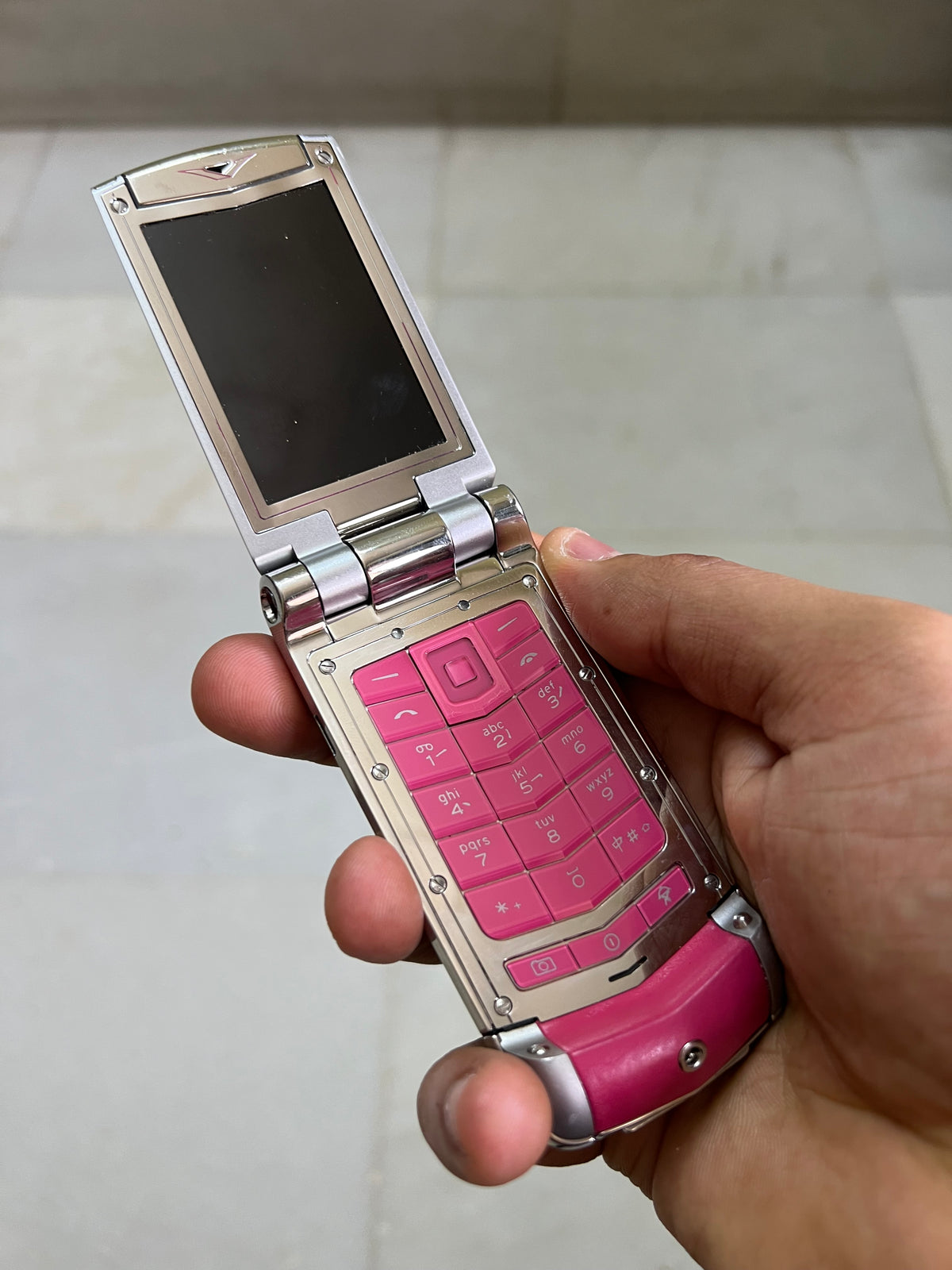 Vertu Constellation Ayxta Pink Keypad Handset