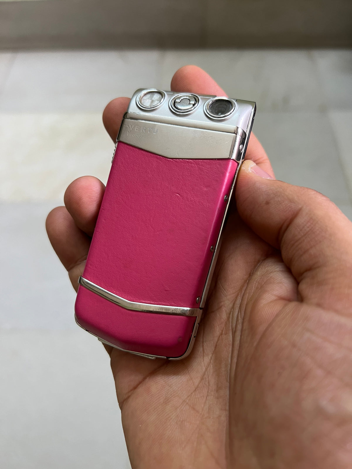 Vertu Constellation Ayxta Pink Keypad Handset