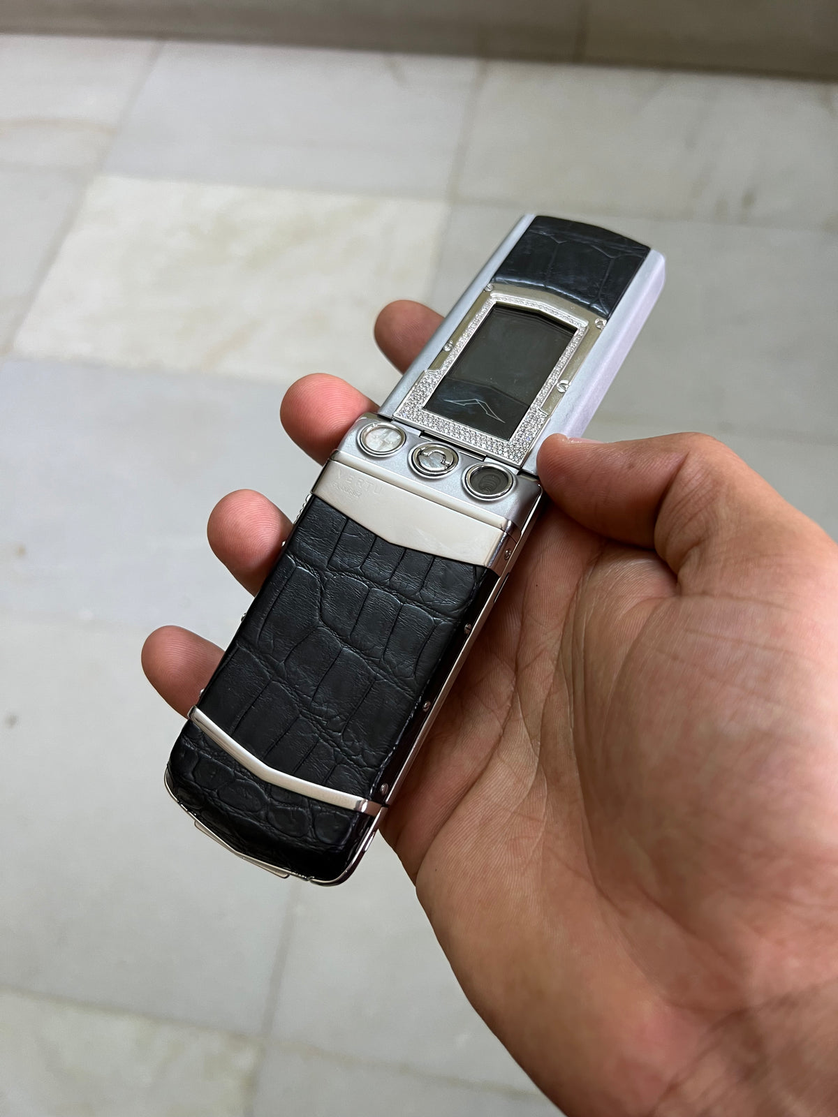 Vertu Constellation F Ayxta Black Alligator Diamond Luxury Keypad Mobile