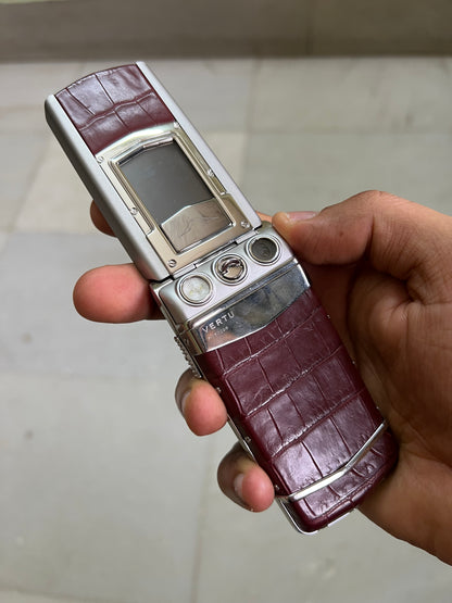 Vertu Constellation Ayxta Maroon Brown Alligator Flip Keypad Mobile