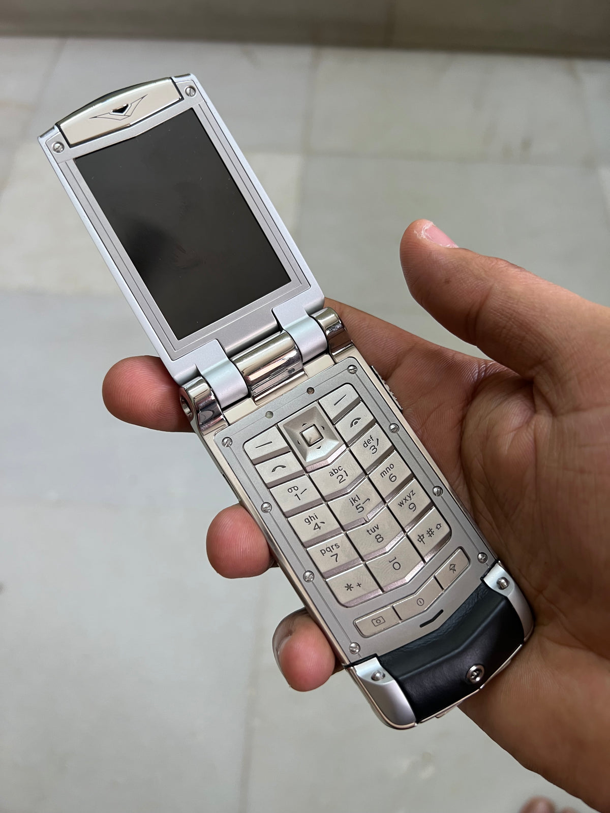 Product Name: Vertu Constellation Ayxta Black Flip Keypad Mobile