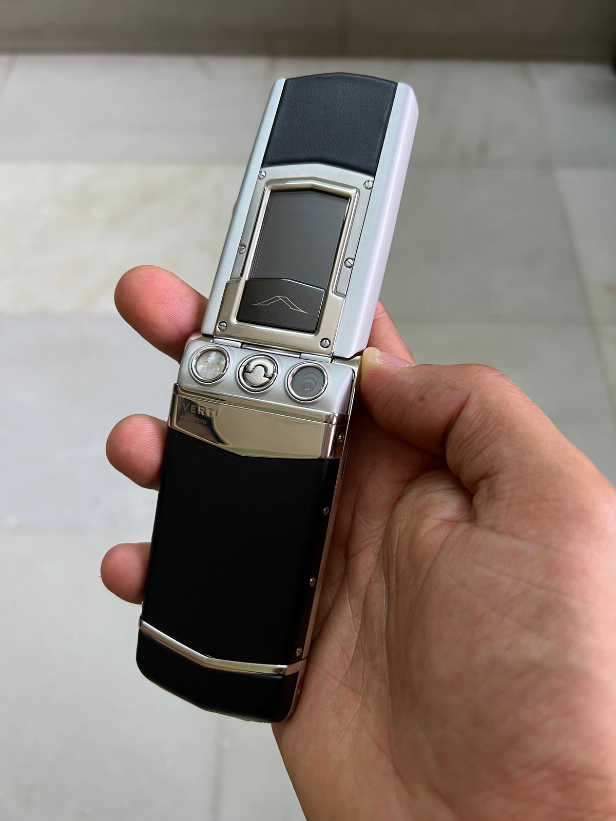 Product Name: Vertu Constellation Ayxta Black Flip Keypad Mobile
