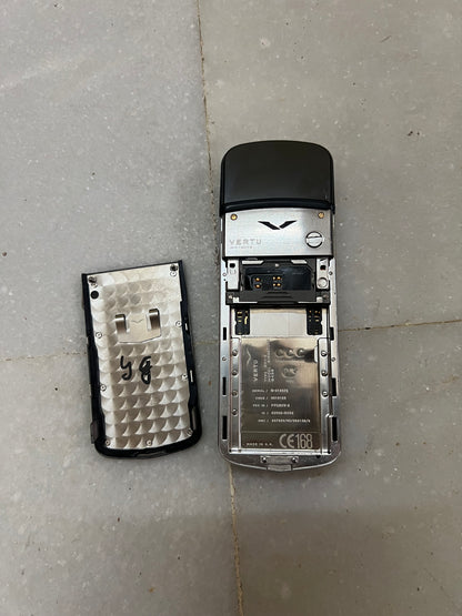 Vertu Signature M Stainless Steel Luxury Keypad Mobile