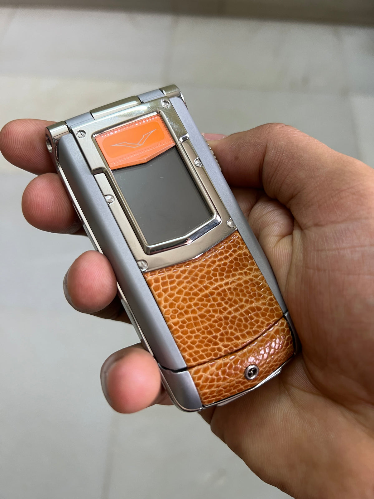 Vertu Constellation Ayxta Orange Keypad Mobile