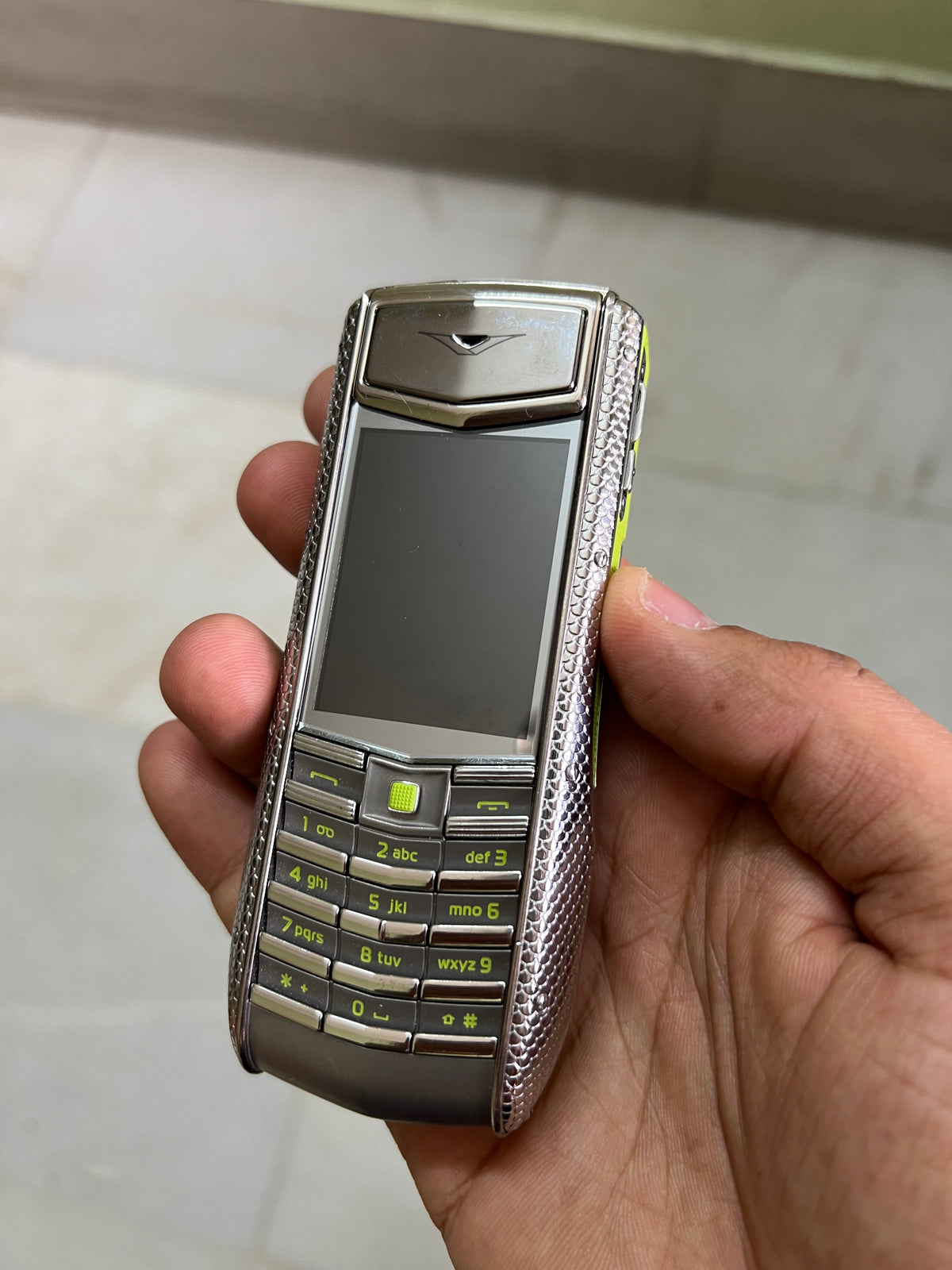 Vertu  Ascent Ti Neon Keypad Mobile