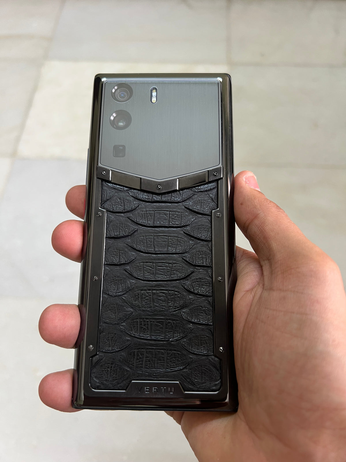 VERTU METAVERTU CURVE Python Skin Web3 5G Smartphone – Fortune Serpent Edition (Black, 512GB)