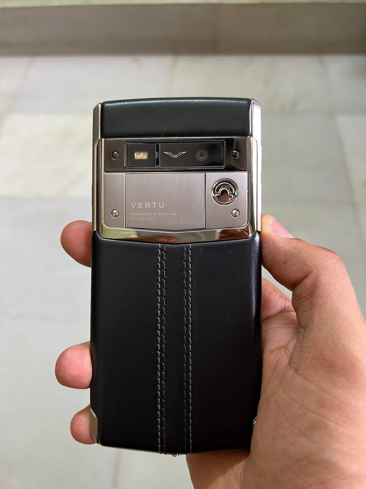 Vertu Signature Touch Black Leather Android Mobile