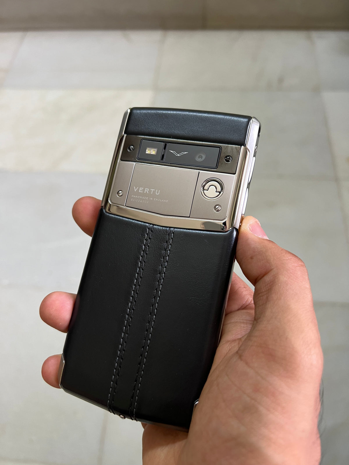 Vertu Signature Touch Black Leather Android Mobile