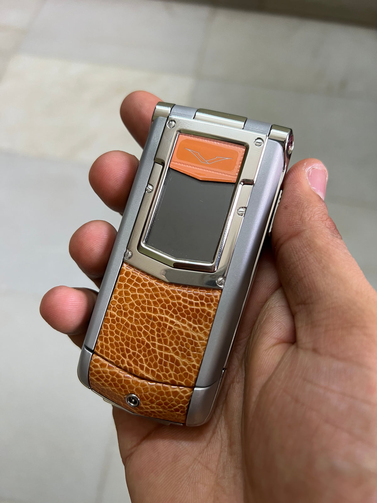 Vertu Constellation Ayxta Orange Keypad Mobile