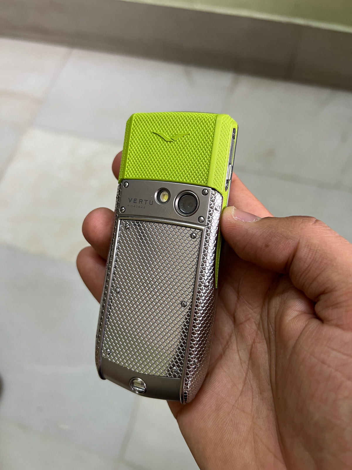 Vertu  Ascent Ti Neon Keypad Mobile