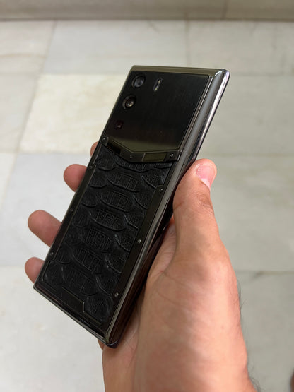 VERTU METAVERTU CURVE Python Skin Web3 5G Smartphone – Fortune Serpent Edition (Black, 512GB)