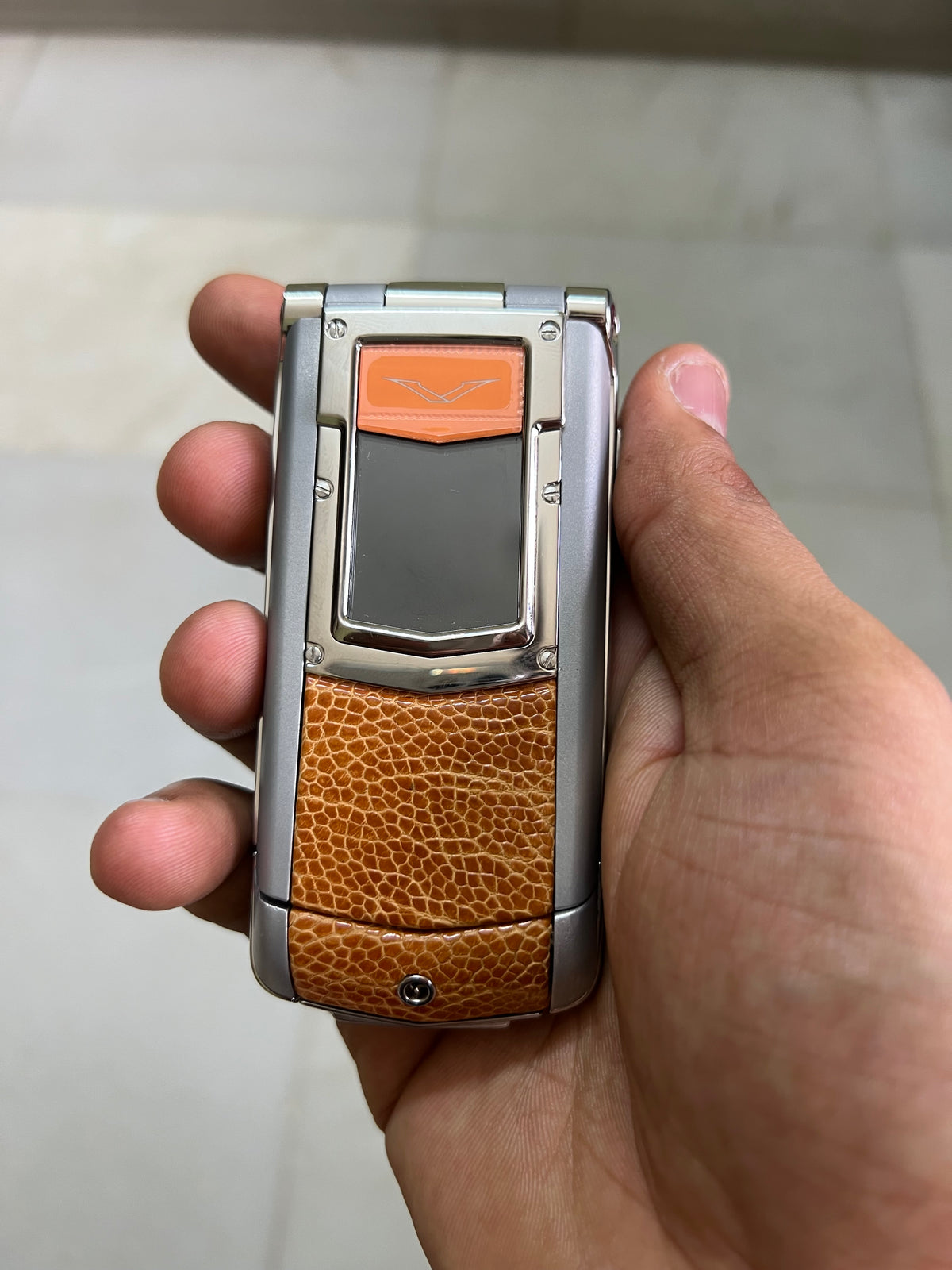 Vertu Constellation Ayxta Orange Keypad Mobile