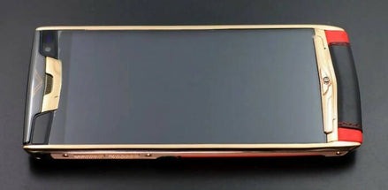 هاتف VERTU SIGNATURE TOUCH BENTLEY EDITION باللون الذهبي الوردي