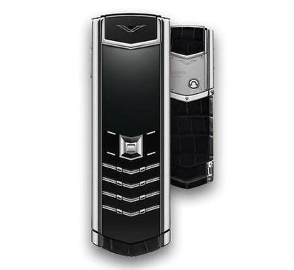 لوحة مفاتيح هاتف Vertu Signature باللون الأسود والفضي