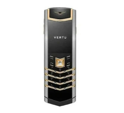 لوحة مفاتيح هاتف Vertu Signature باللونين الفضي والذهبي والأسود