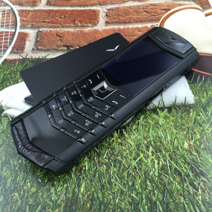 هاتف Vertu Signature S الفاخر باللون الأسود من جلد التمساح
