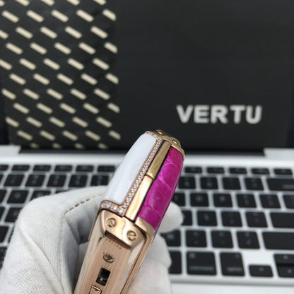 هاتف Vertu Signature S الفاخر للسيدات من Alligator بتصميم أصلي ولوحة مفاتيح