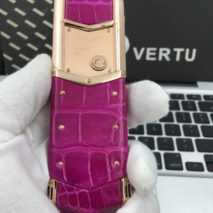 هاتف Vertu Signature S الفاخر للسيدات من Alligator بتصميم أصلي ولوحة مفاتيح