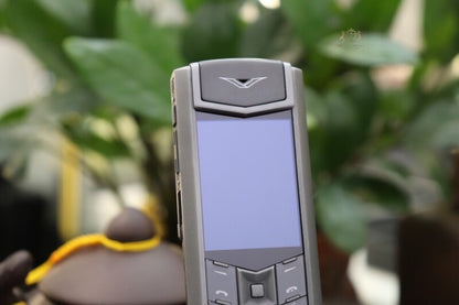 هاتف Vertu Signature S المحمول المصنوع من الزركونيوم والمصنوع من جلد التمساح